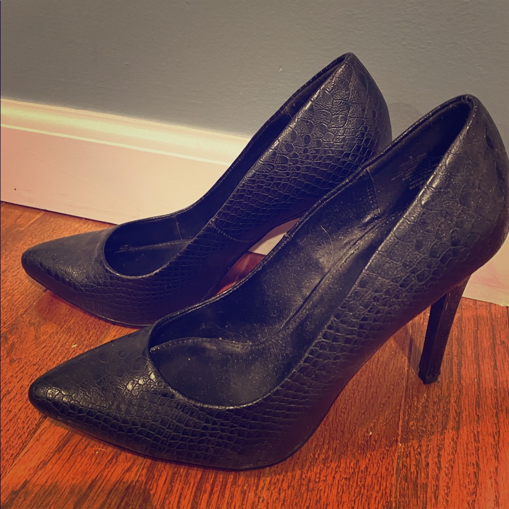 Woman’s Black Heels